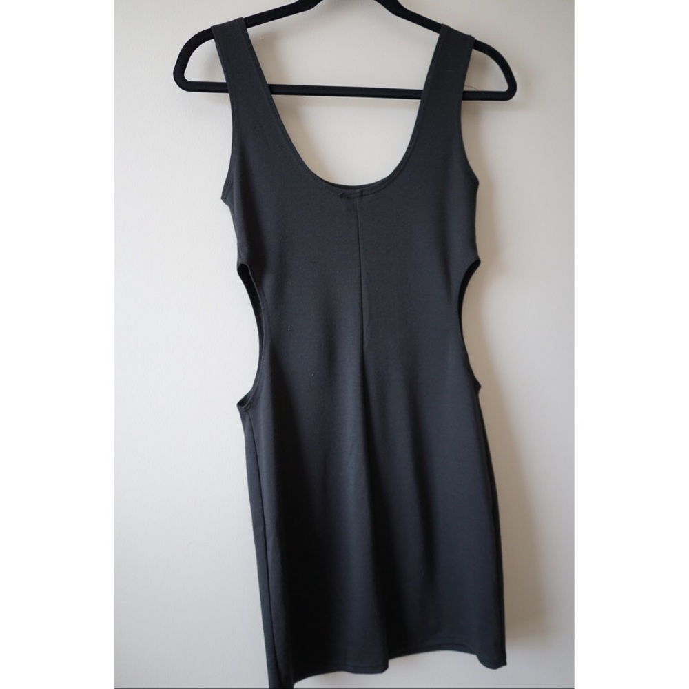 LBD - Picture 2 of 3
